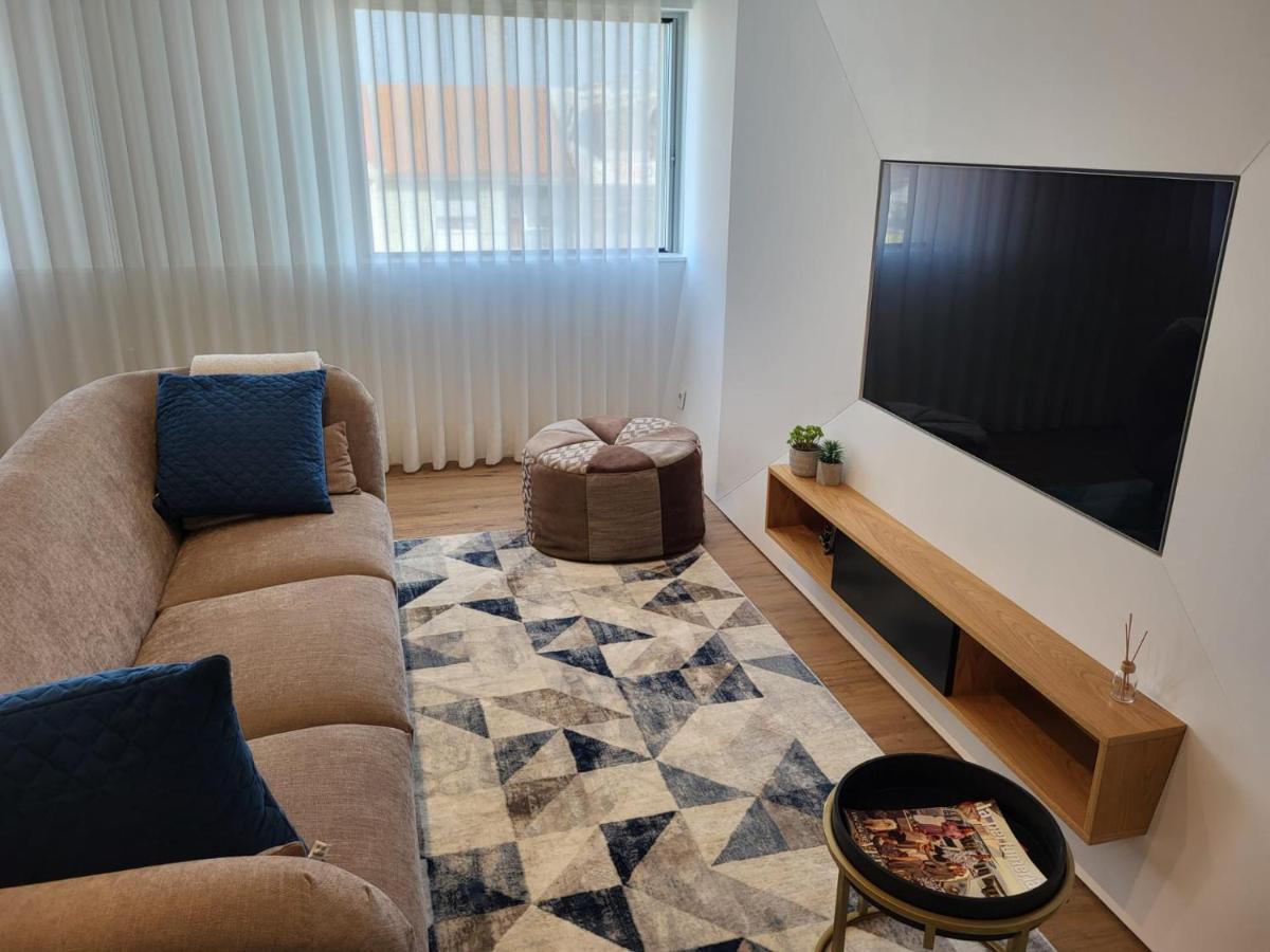 Cinema Ferias Em Apartment *